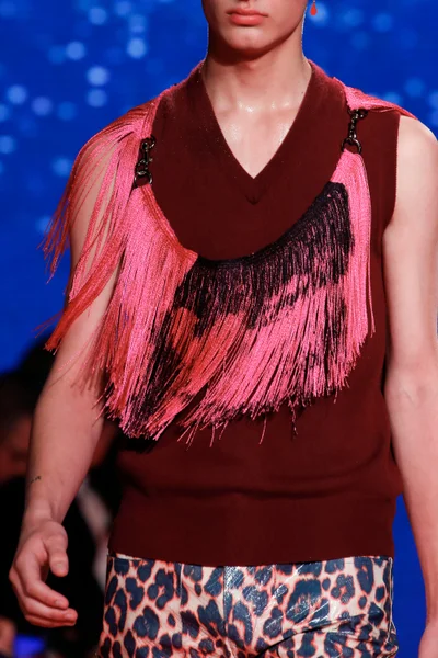 Look 76